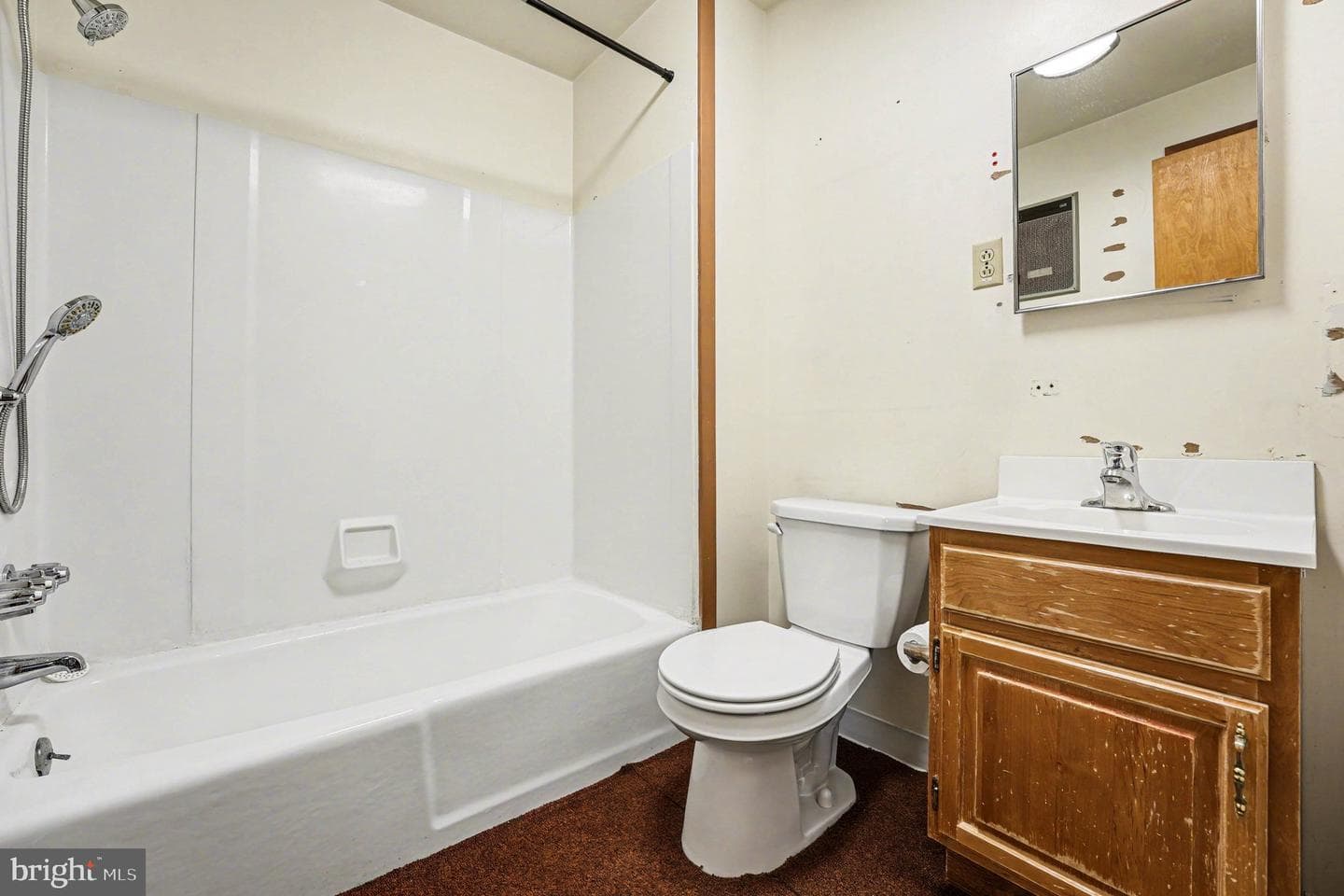 320 W Moreland Avenue photo 29