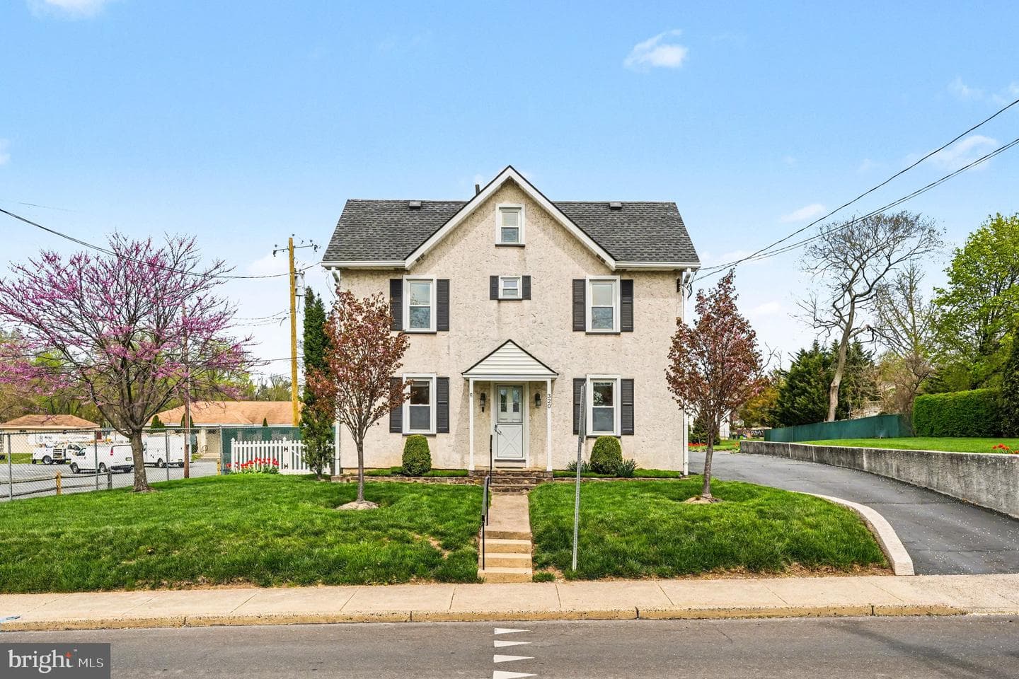320 W Moreland Avenue photo 4