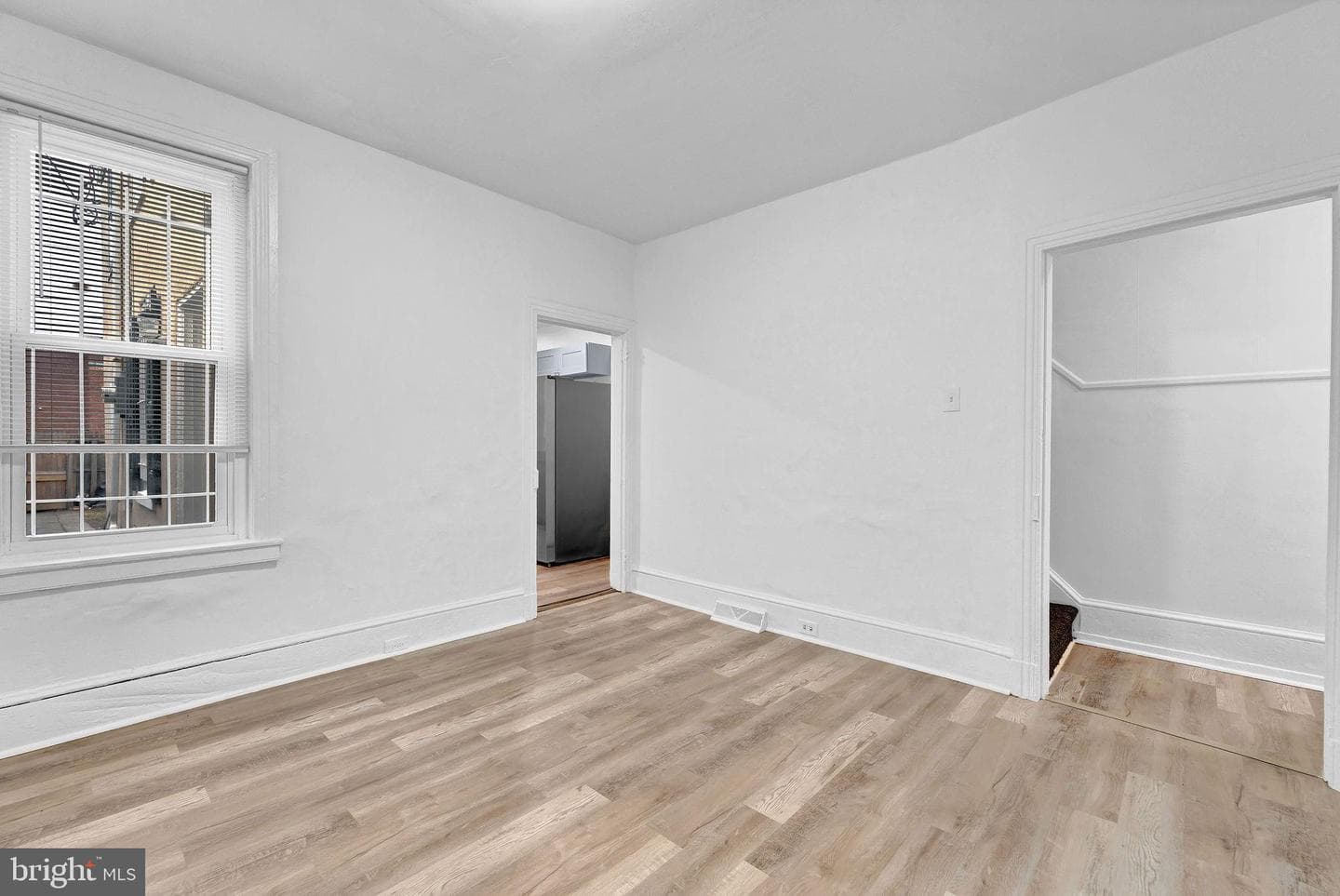 28 W Airy Street photo 31