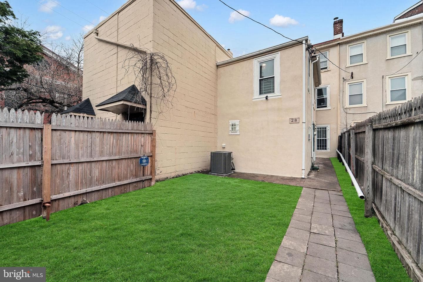 28 W Airy Street photo 41