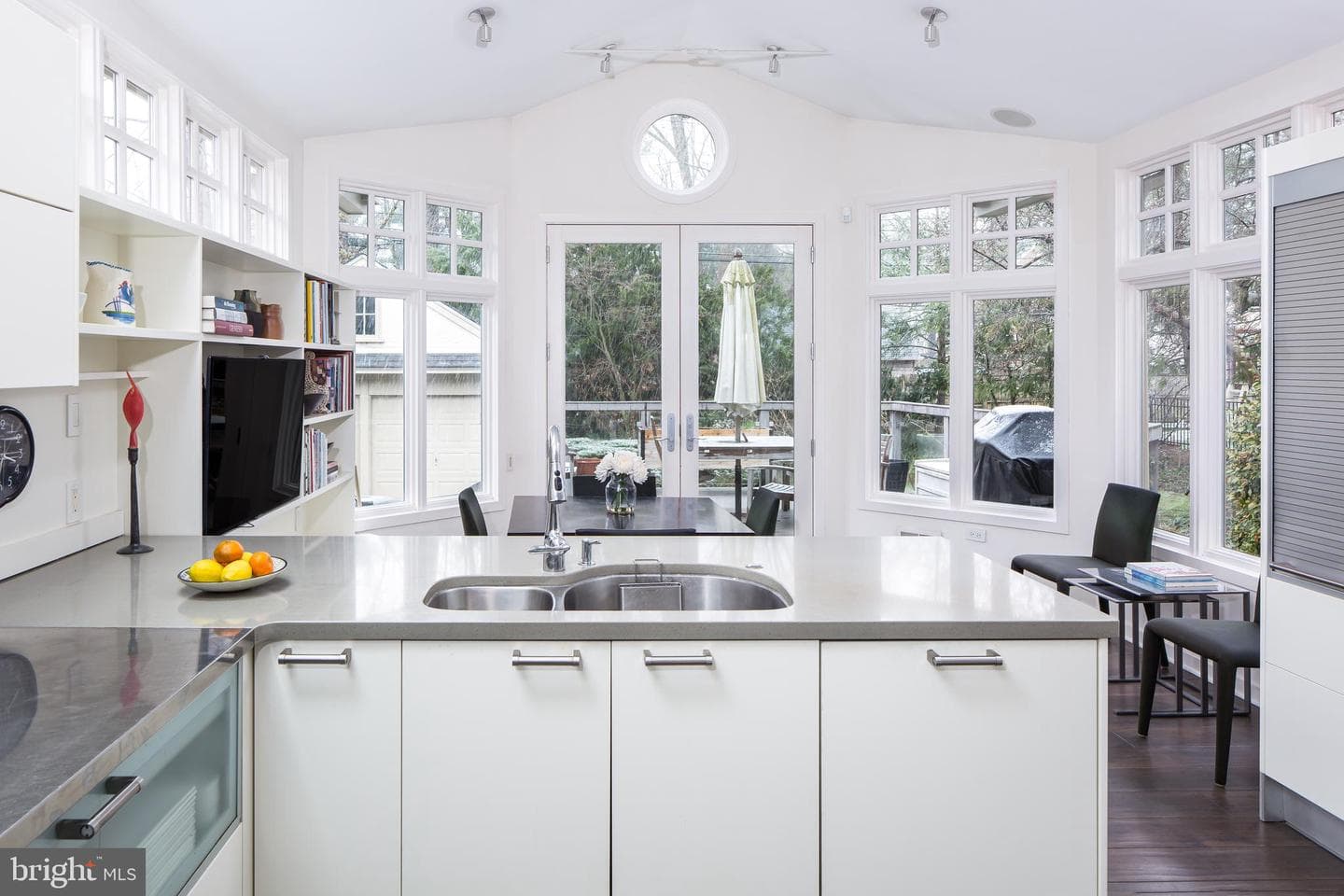 210 Kent Road photo 16