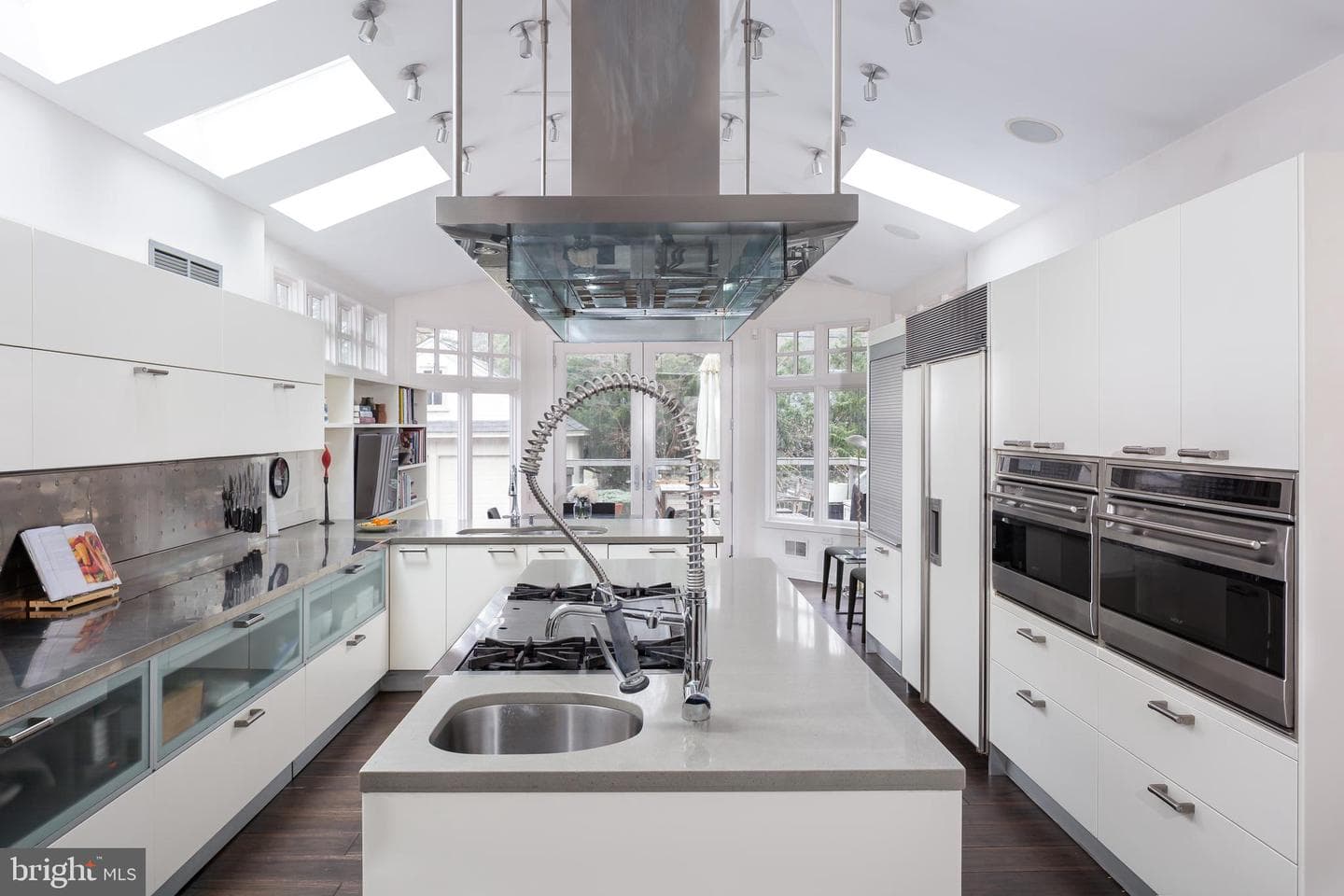 210 Kent Road photo 17