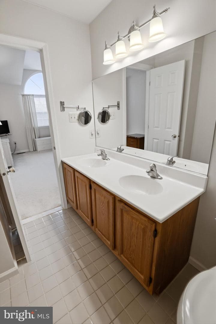 33 Stafford Square photo 30