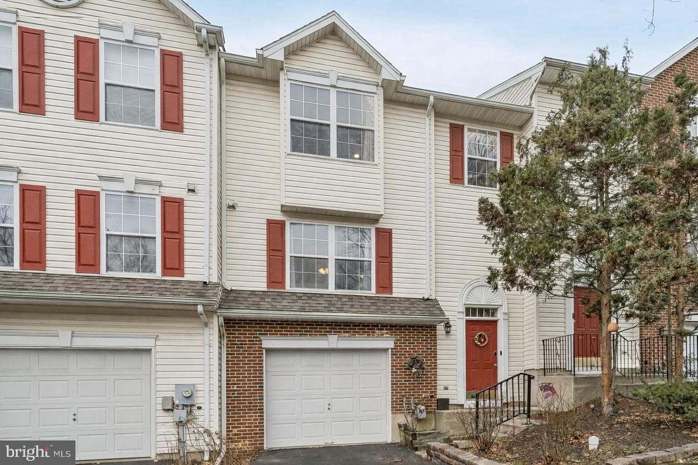 34 Graymont Circle photo 1