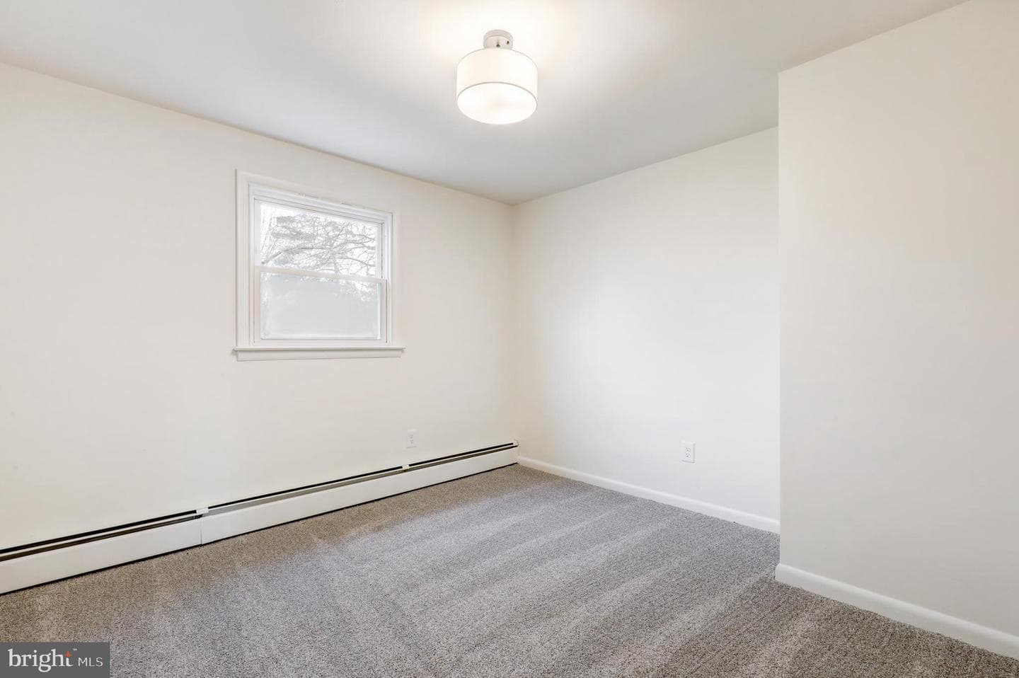 1118 Emerald Avenue photo 20