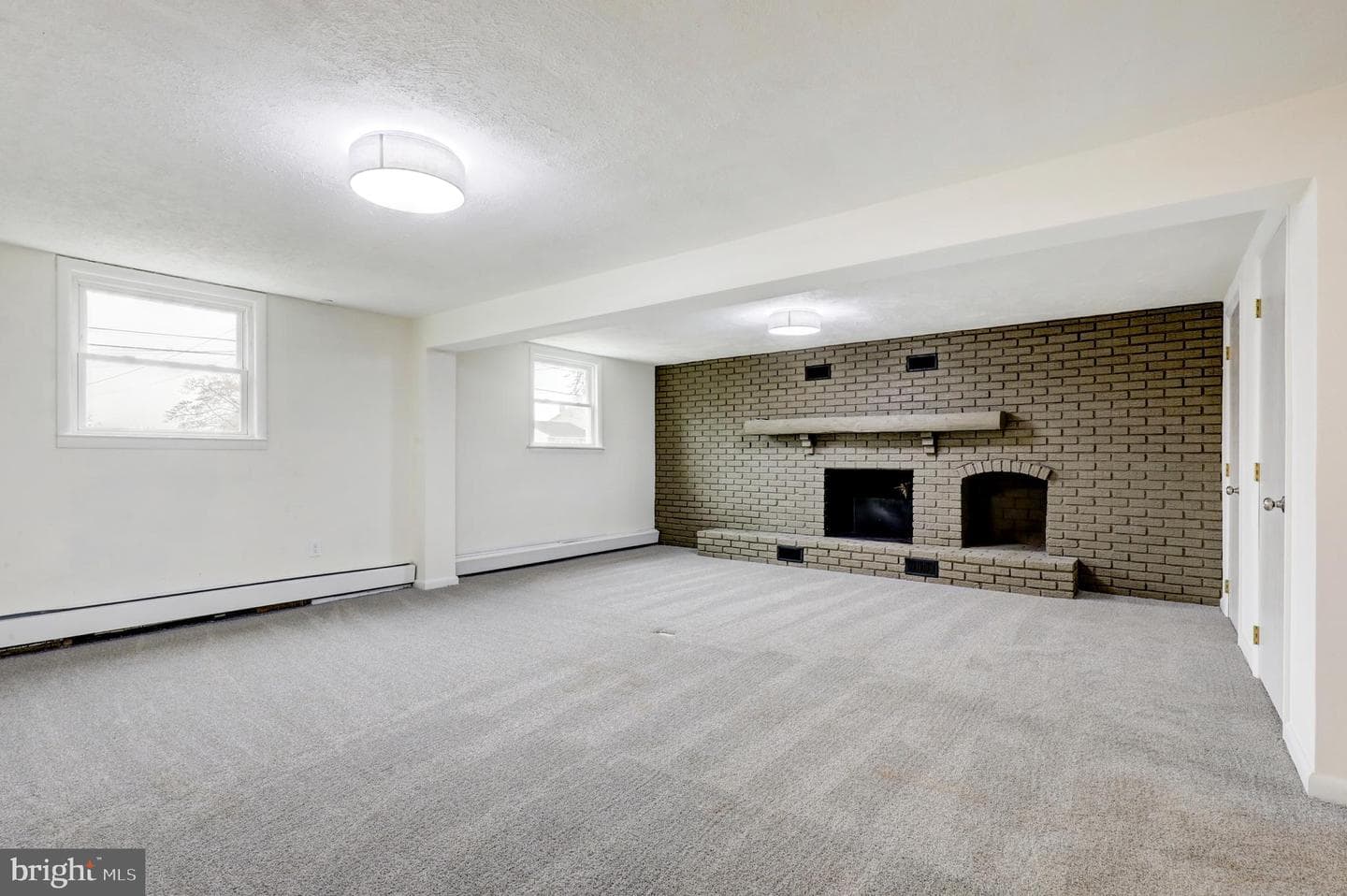 1118 Emerald Avenue photo 29
