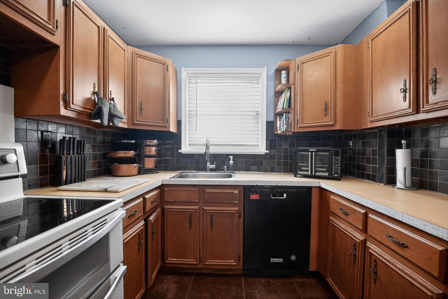 2411 Horsham Road photo 11