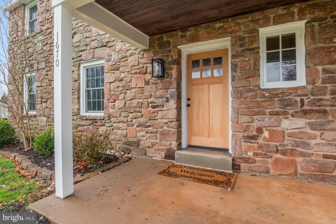 1670 Salem Circle photo 3