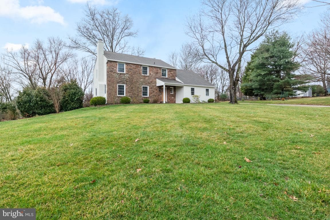 1670 Salem Circle photo 4