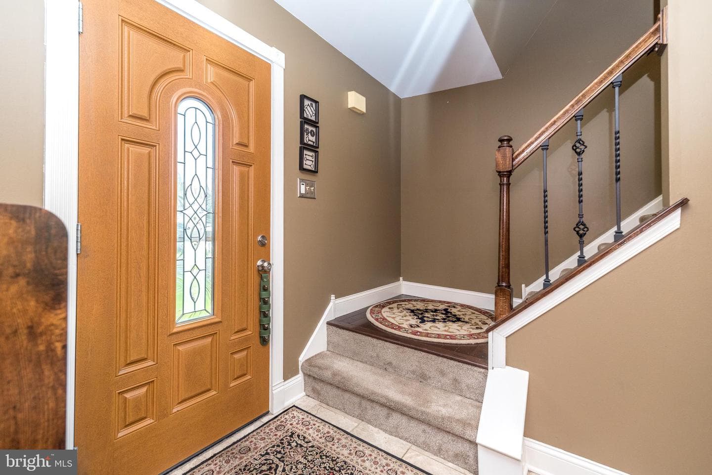 109 Pioneer Drive photo 5