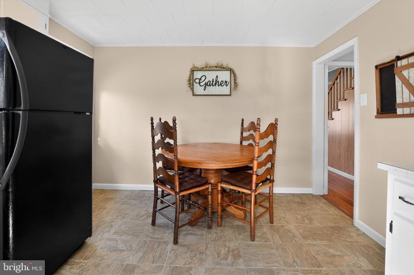 548 Belmont Street photo 10