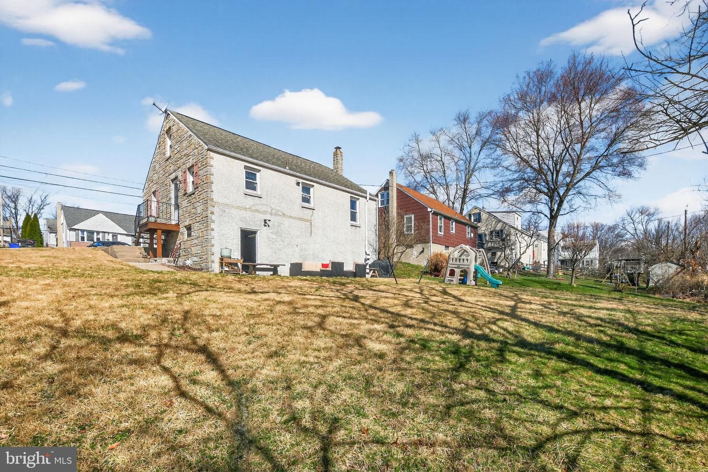 548 Belmont Street photo 23