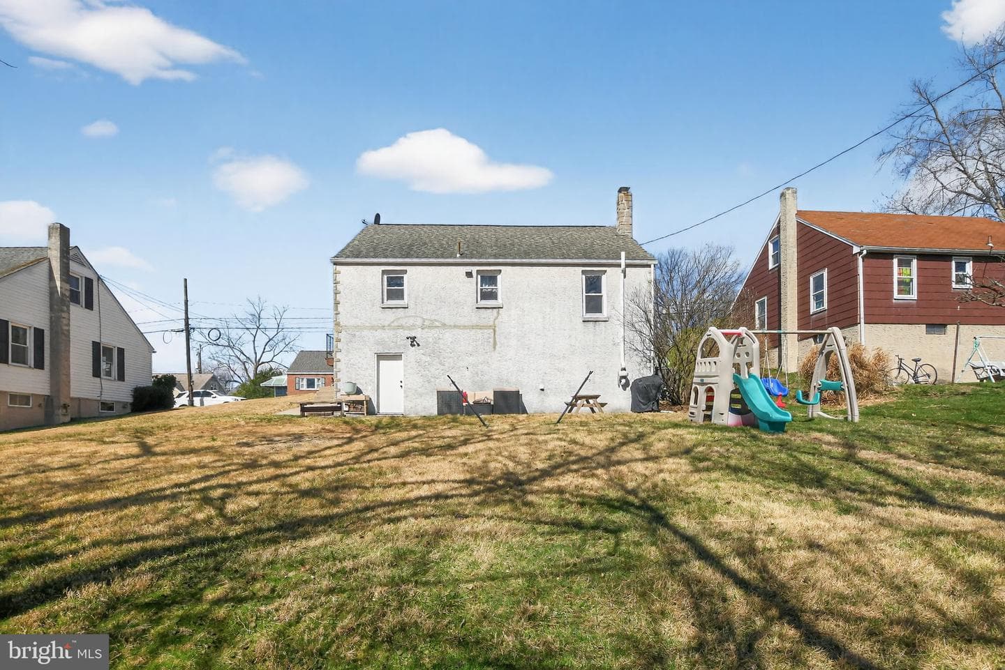 548 Belmont Street photo 24