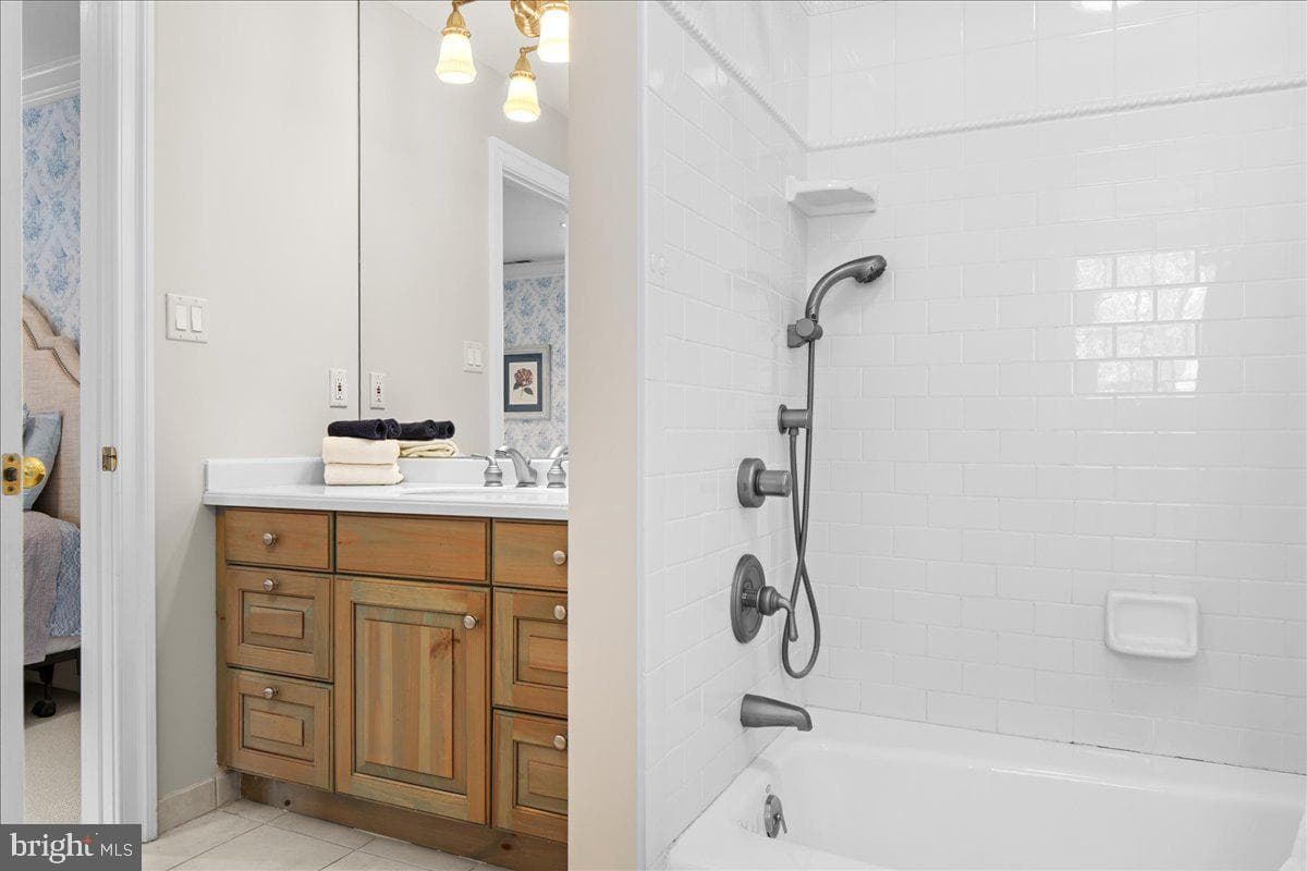 840 Harriton Road photo 17