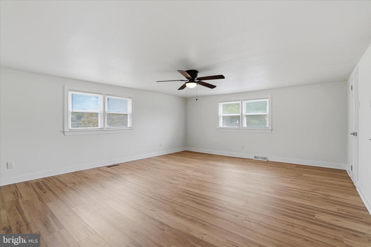 898 Crestline Drive photo 19
