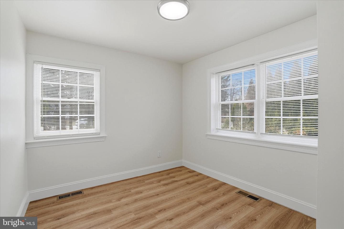 898 Crestline Drive photo 24