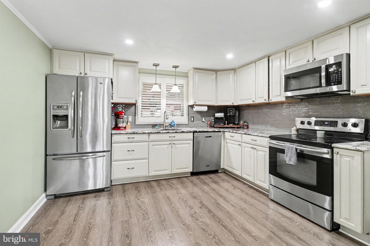 609 N Franklin Street photo 11