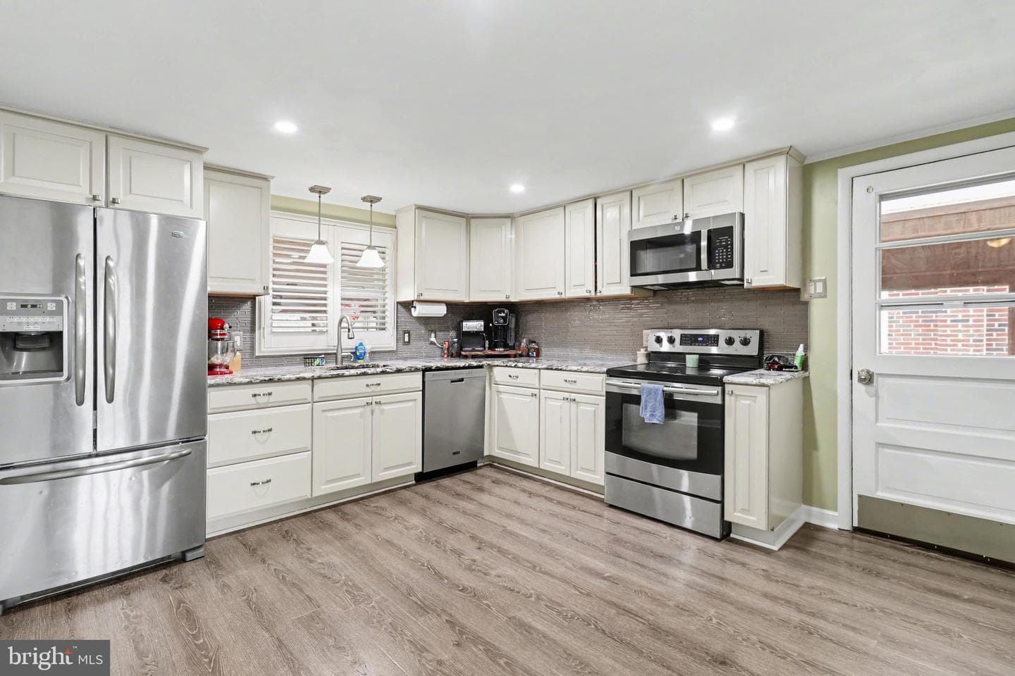 609 N Franklin Street photo 12