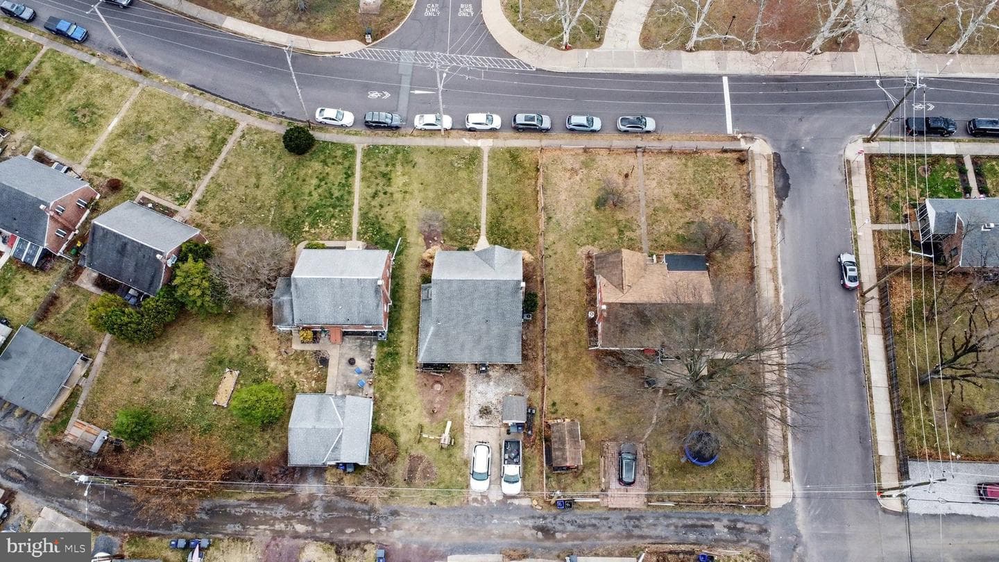 609 N Franklin Street photo 2