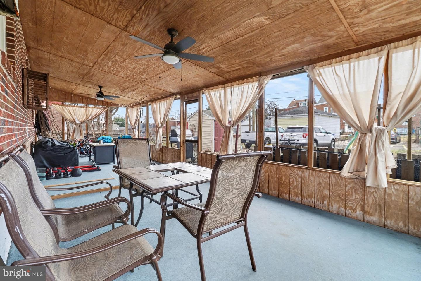 609 N Franklin Street photo 33