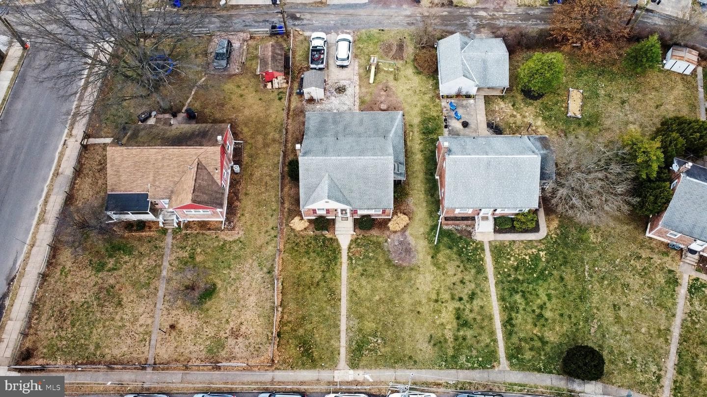 609 N Franklin Street photo 39