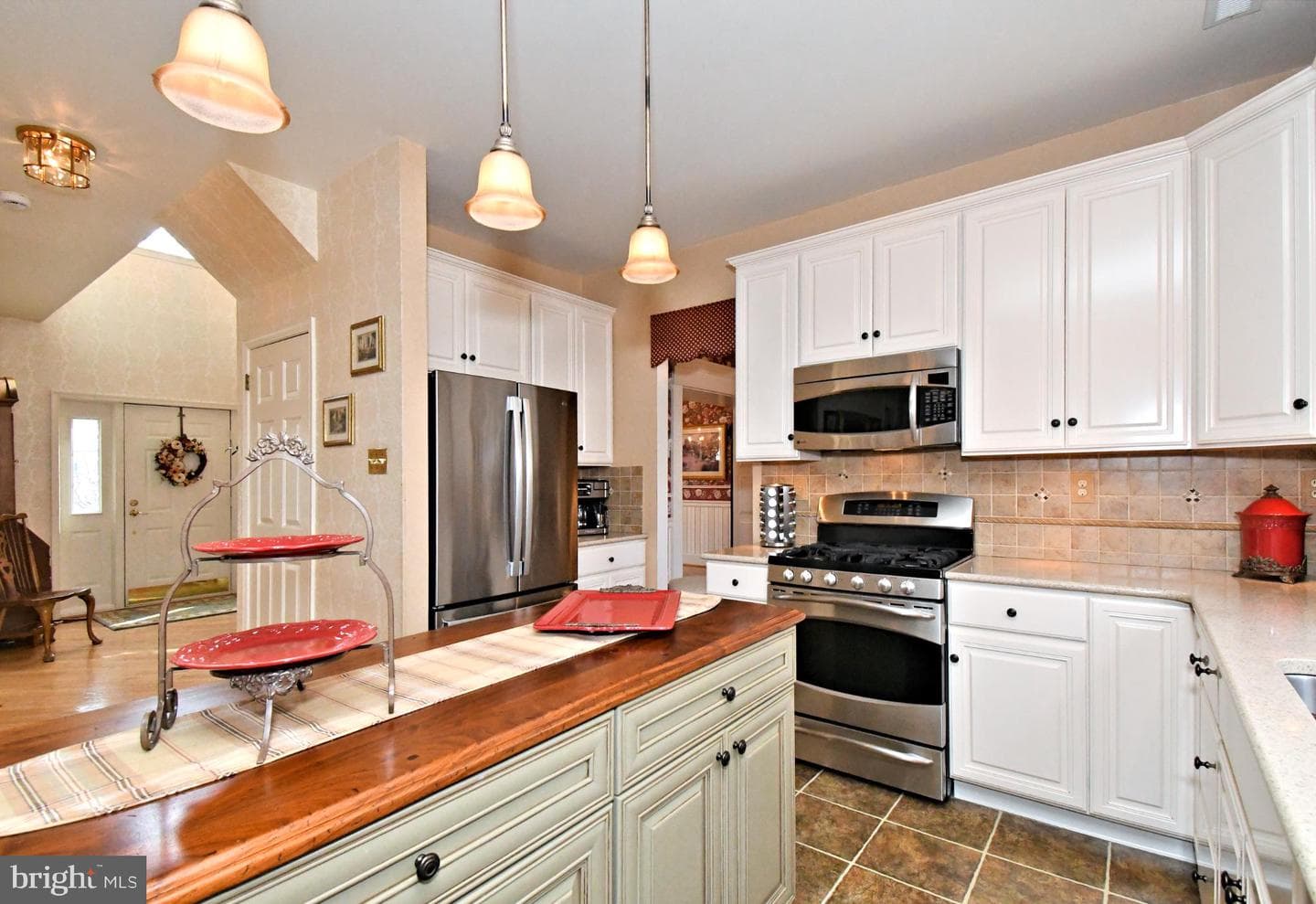115 Hanover Avenue photo 19
