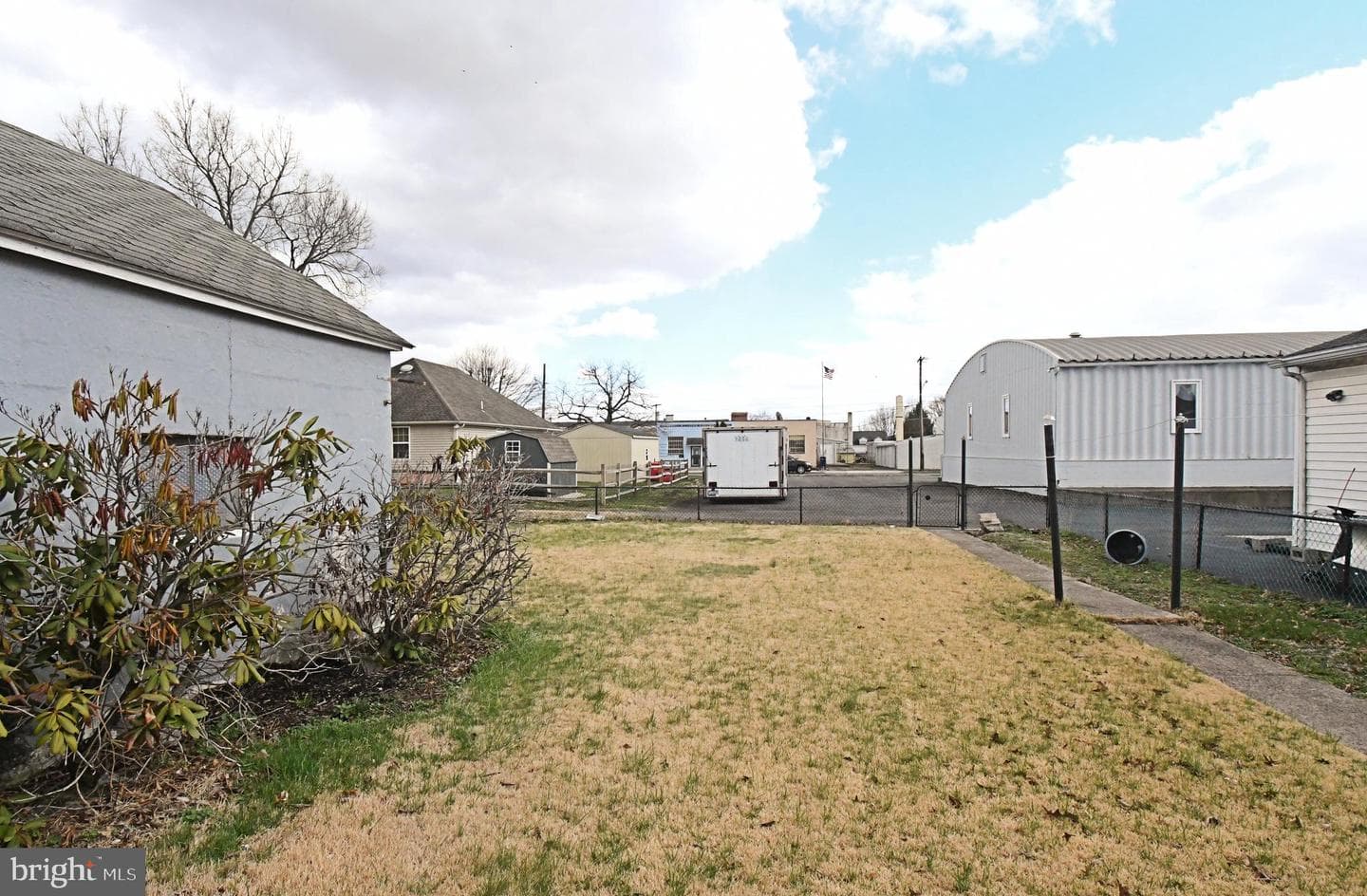 20 E Howard Street photo 16