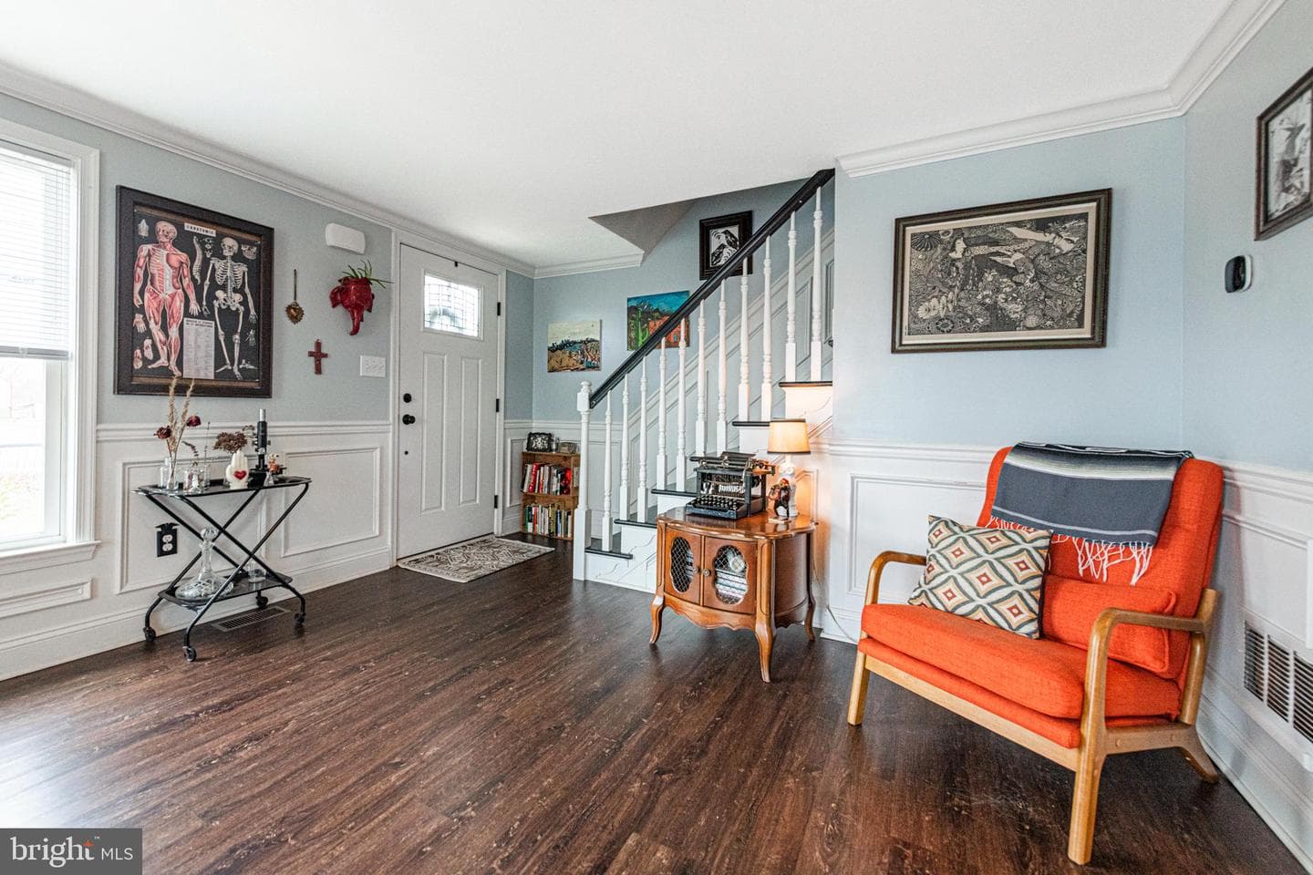 1720 Farmington Avenue photo 8