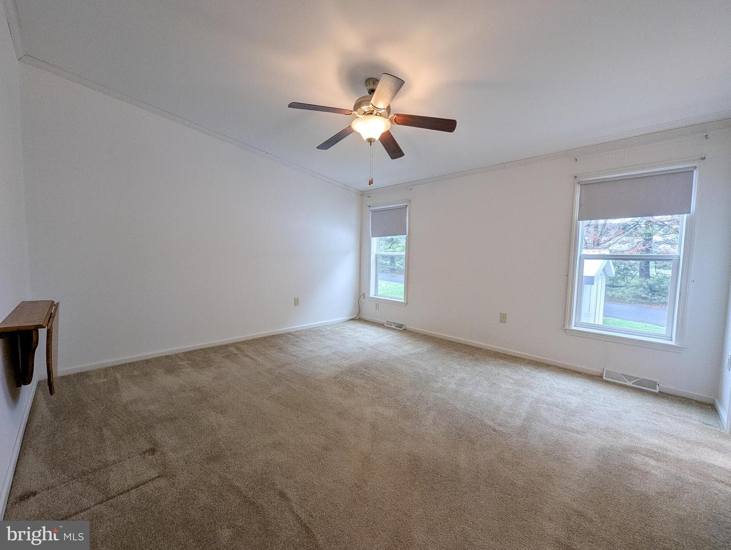 22 Holiday Avenue photo 17