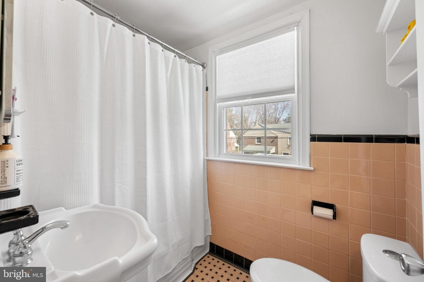607 Latham Drive photo 22