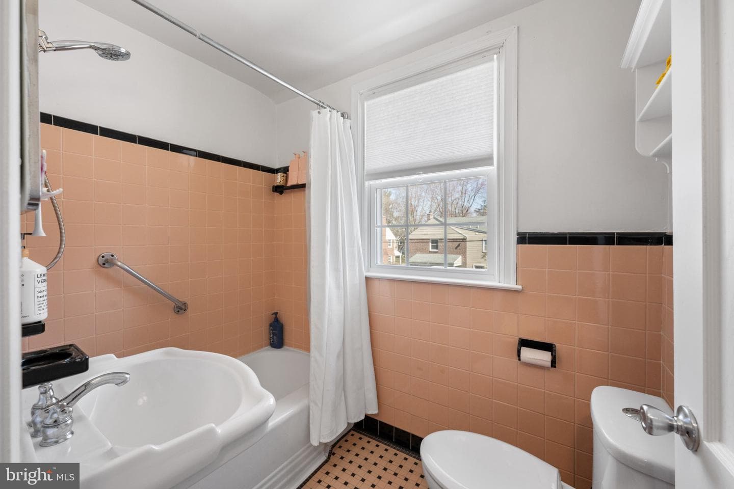 607 Latham Drive photo 23