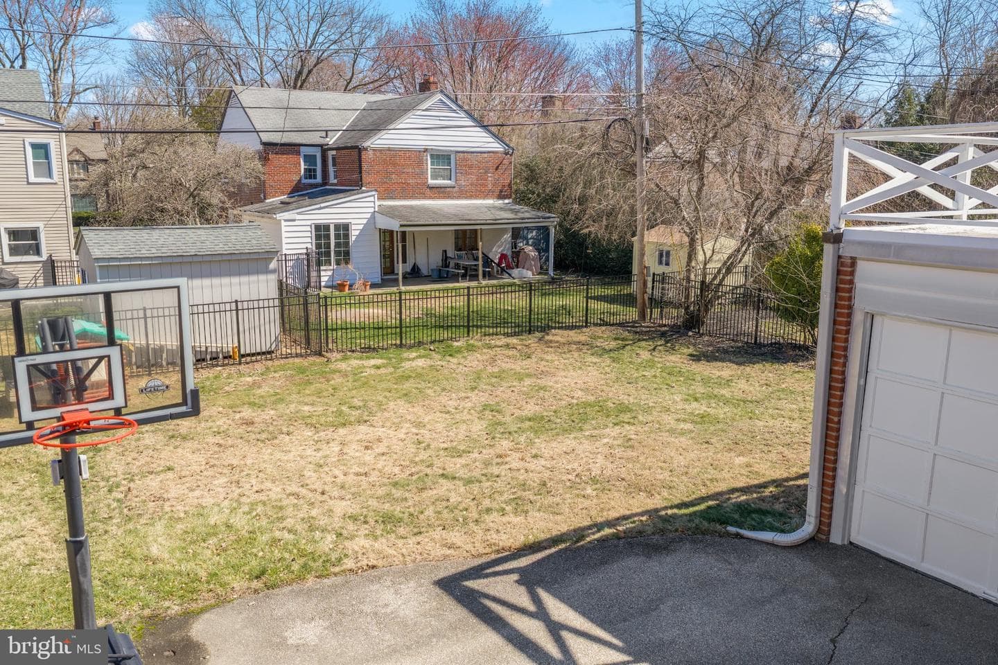 607 Latham Drive photo 31