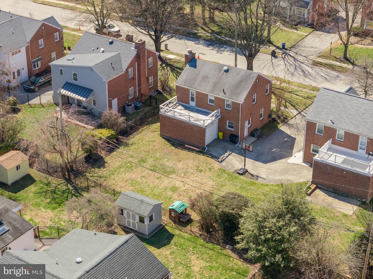 607 Latham Drive photo 33
