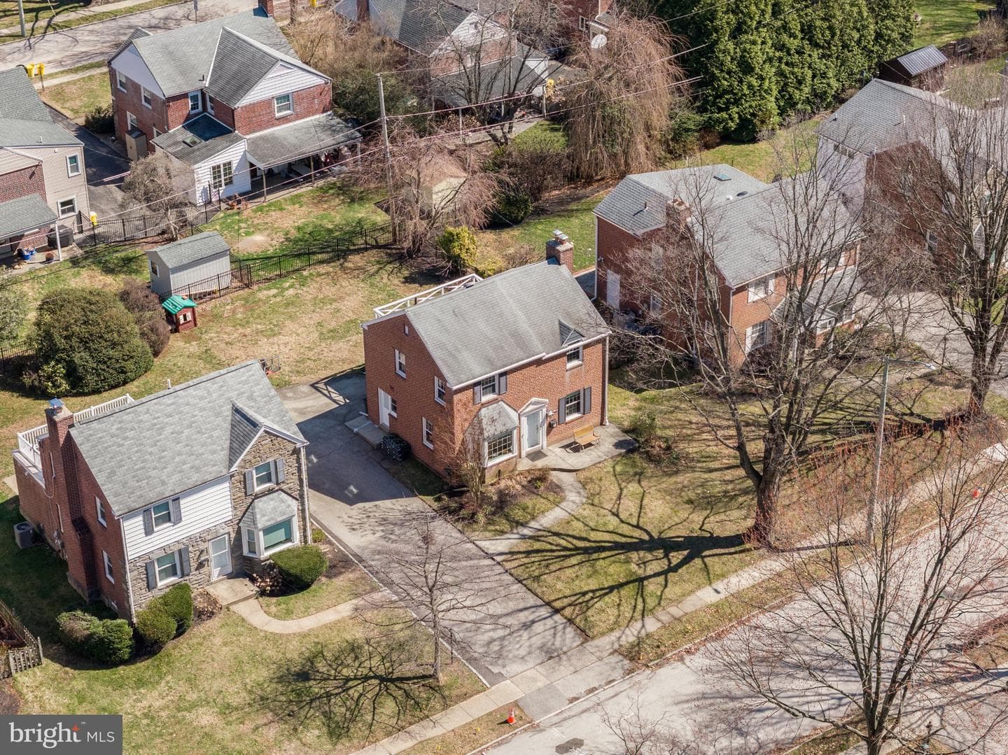 607 Latham Drive photo 34