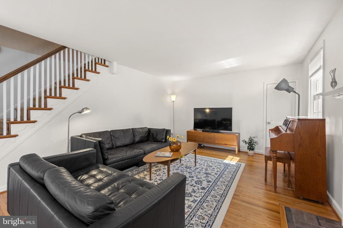 607 Latham Drive photo 6