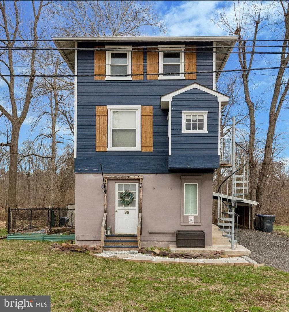 36 E 1st Avenue