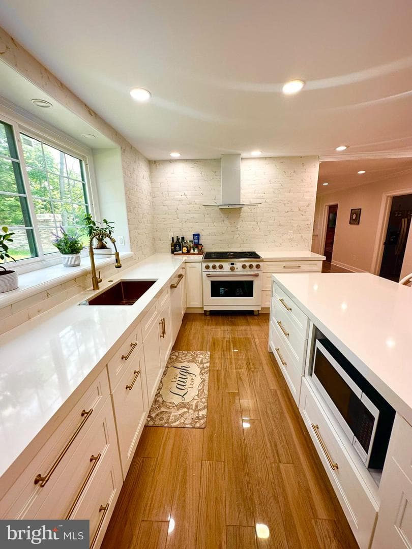 1319 Remington Road photo 10