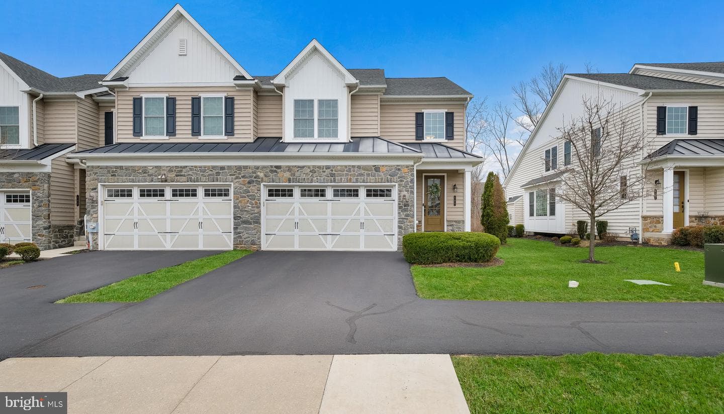 105 Brentwood Court photo 2