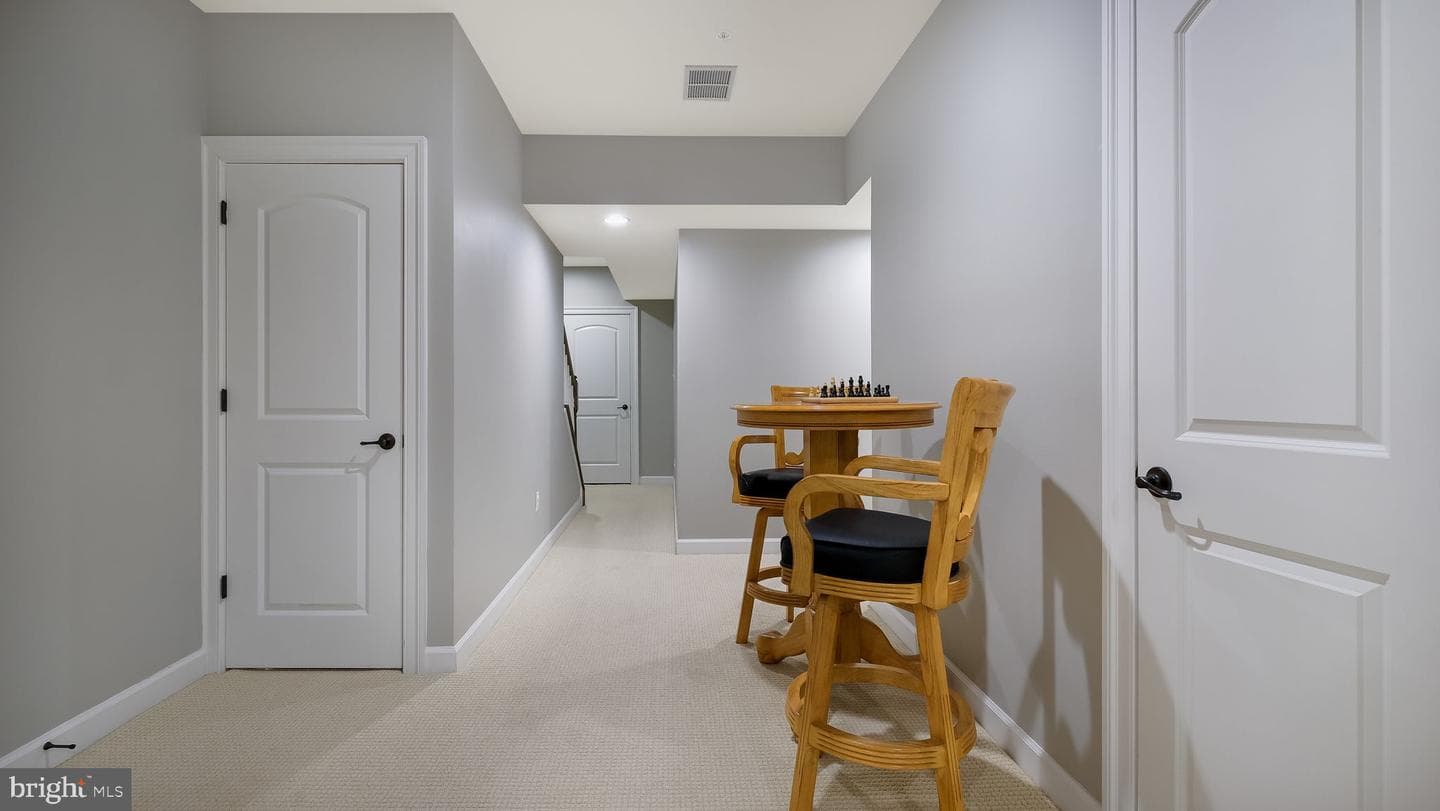 105 Brentwood Court photo 28
