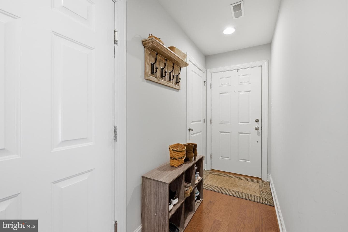 108 Arlington Lane photo 12