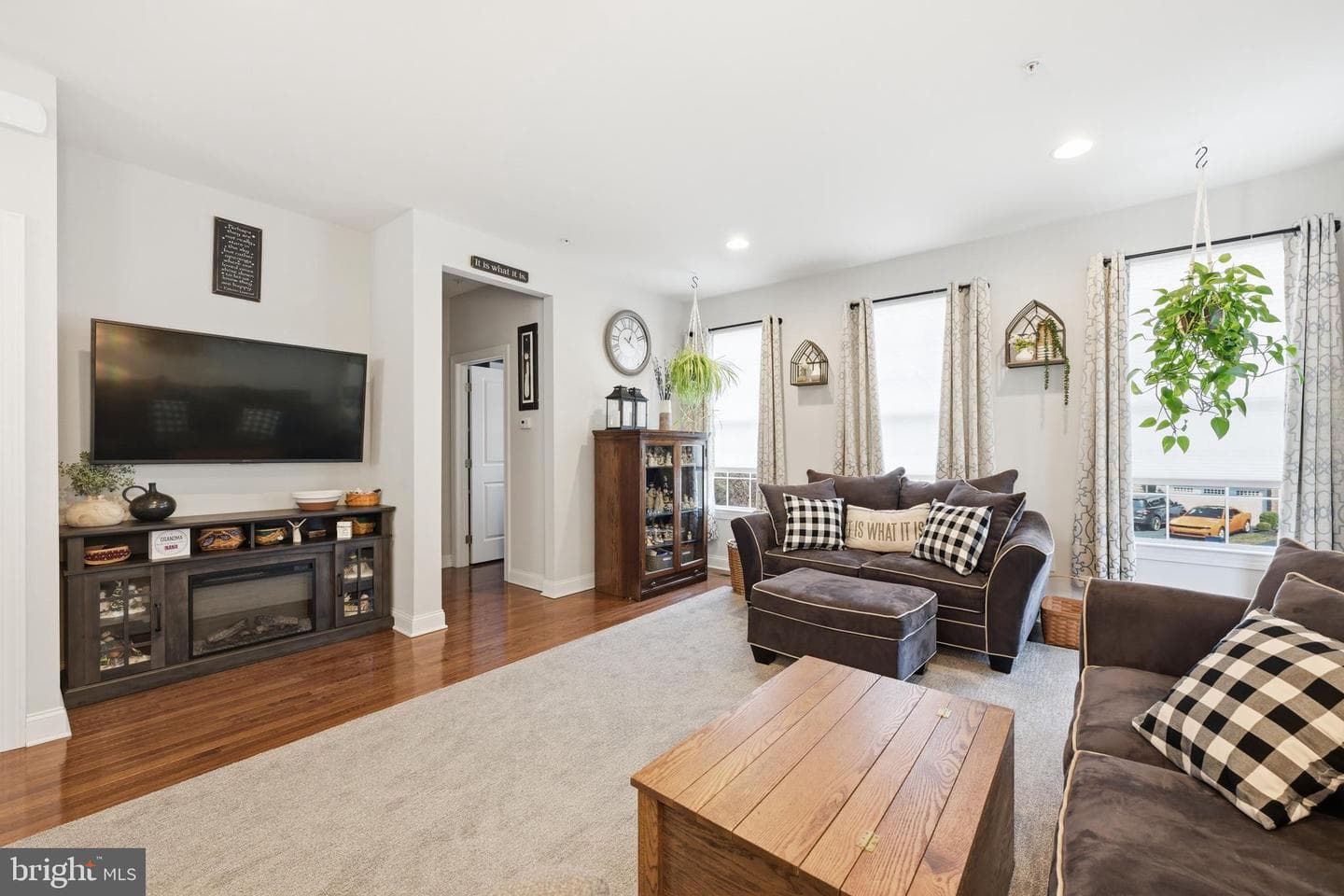 108 Arlington Lane photo 8