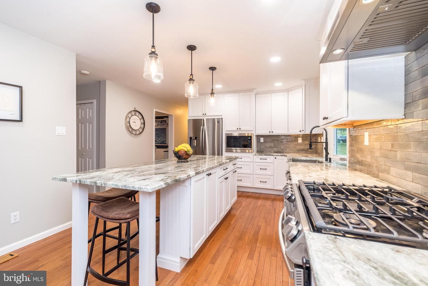 221 Stefan Place photo 19