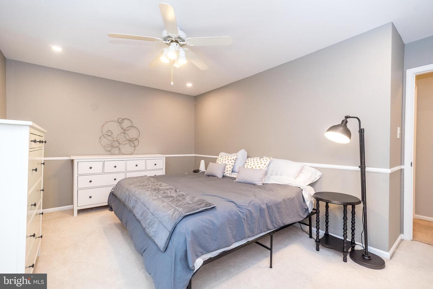 221 Stefan Place photo 44