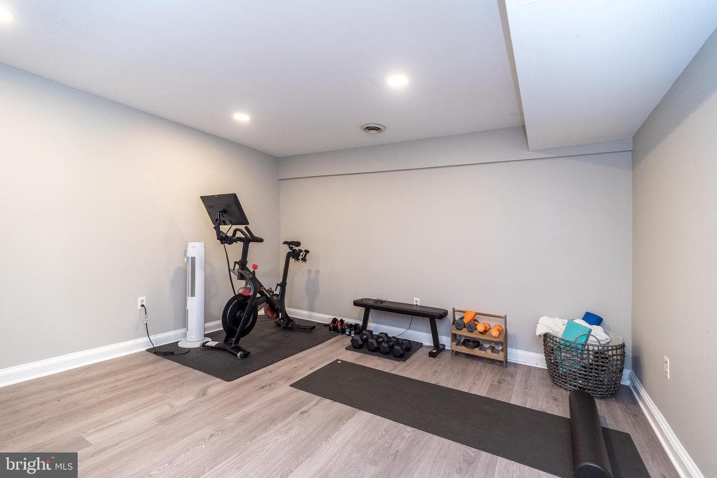 221 Stefan Place photo 52