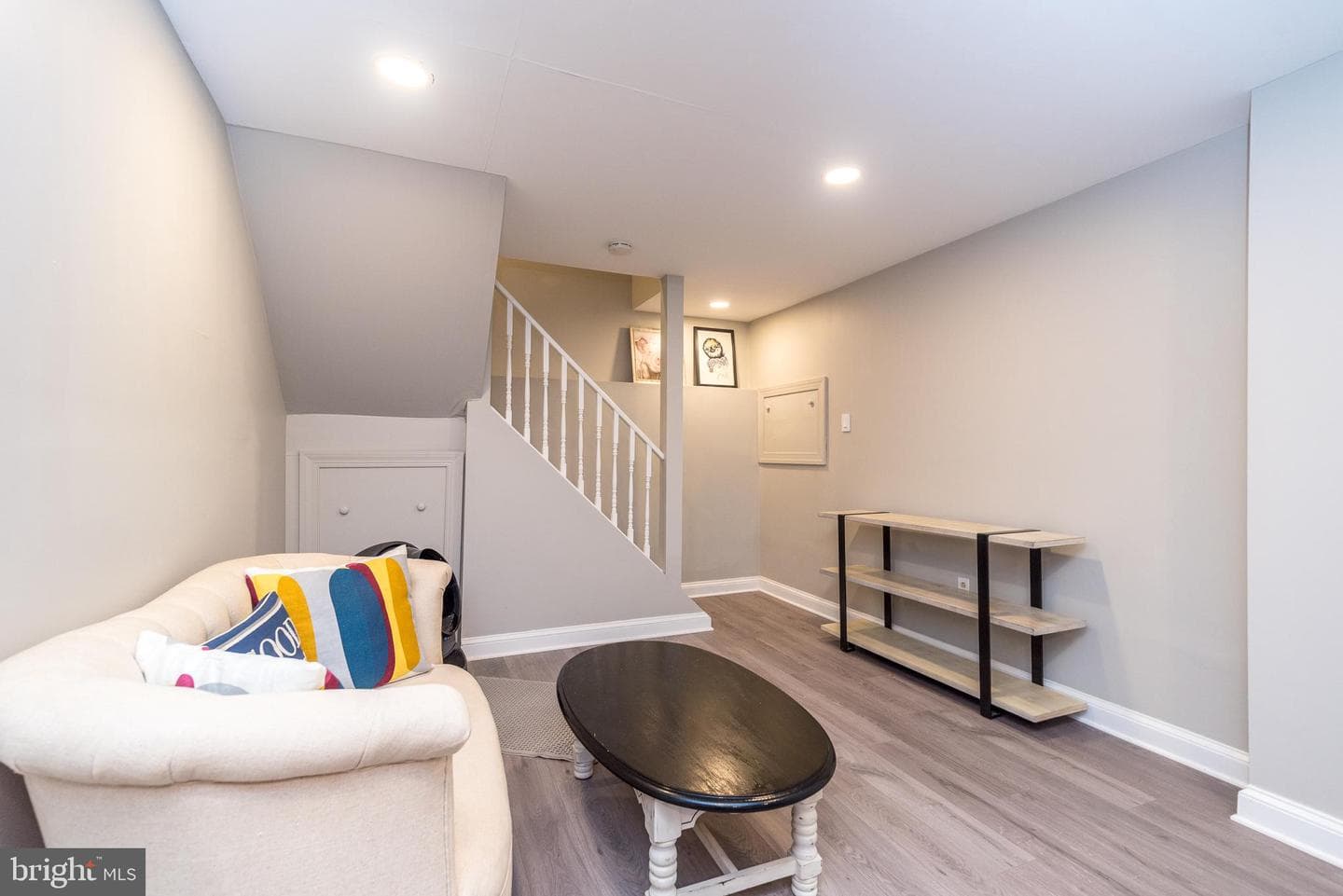 221 Stefan Place photo 55