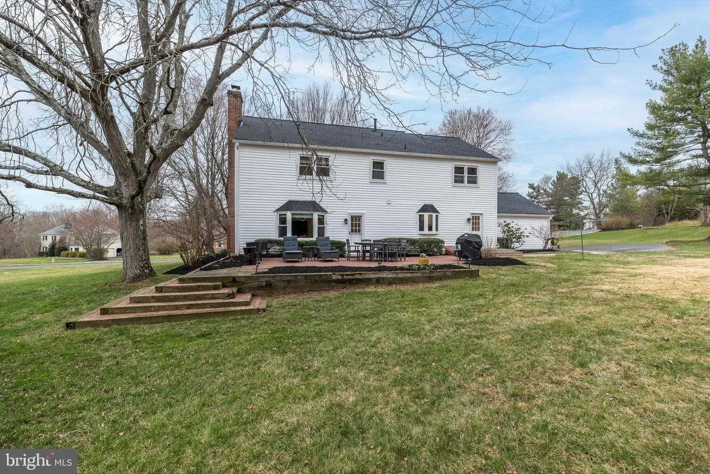 221 Stefan Place photo 72