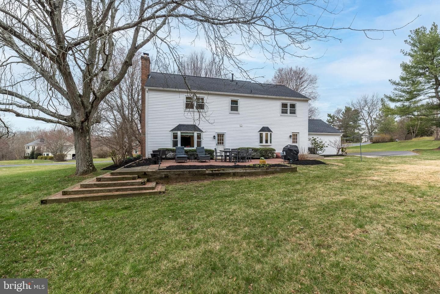 221 Stefan Place photo 77