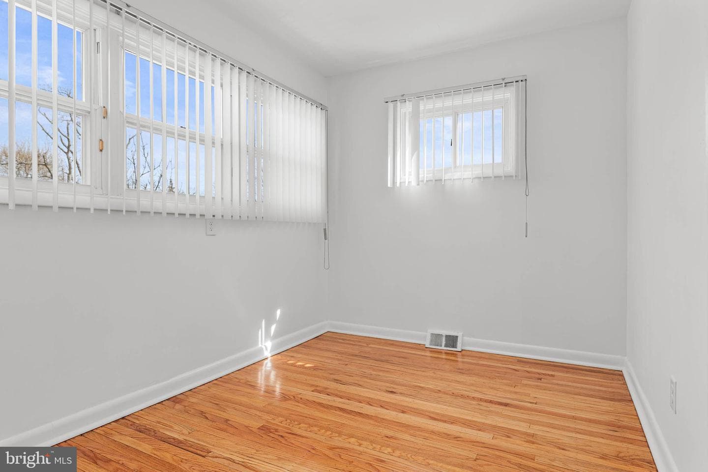 627 Wayland Road photo 21
