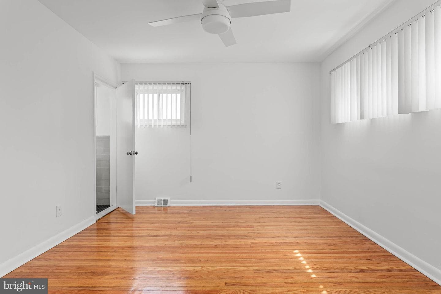 627 Wayland Road photo 27