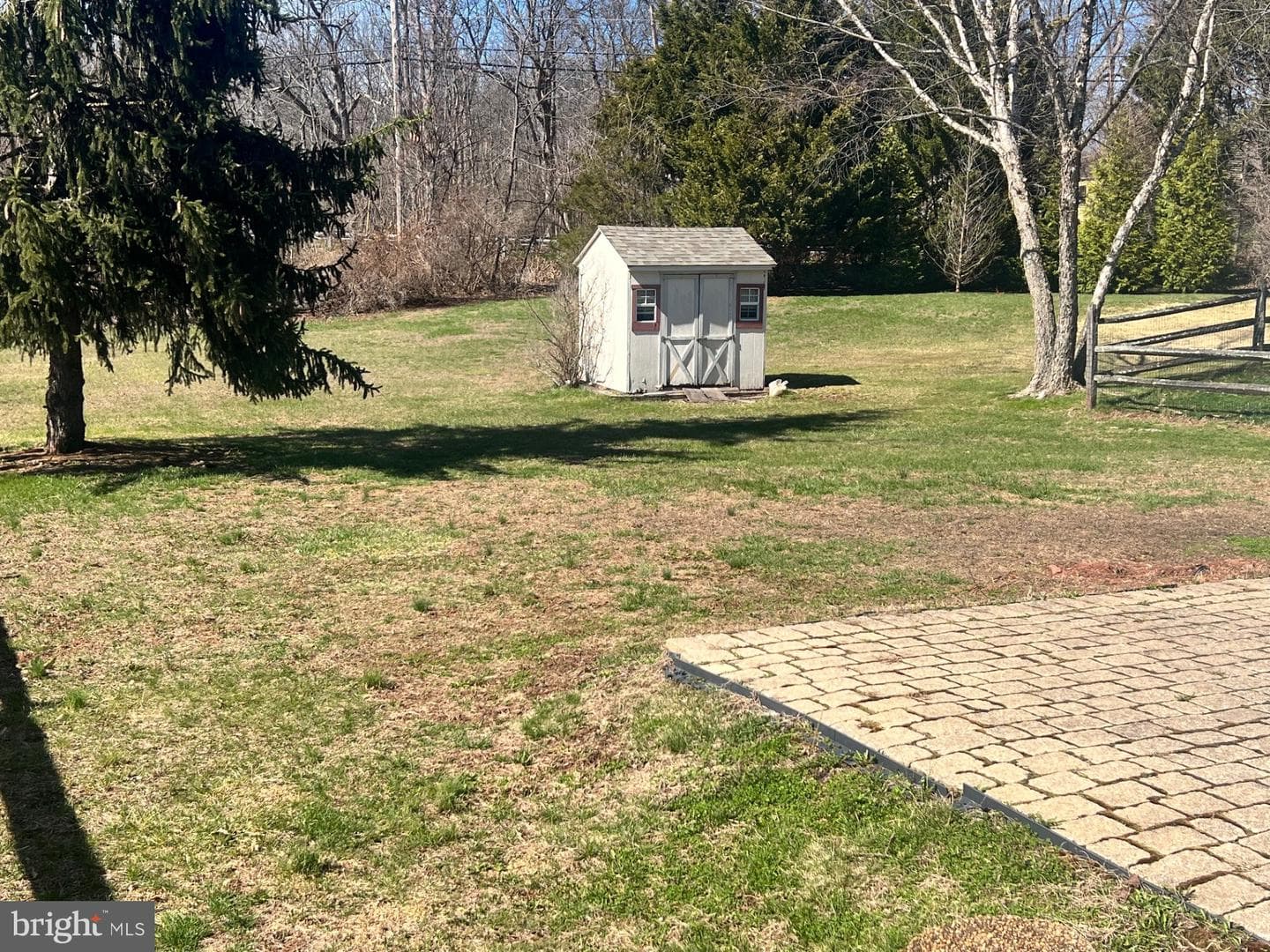 168 Regents Road photo 47